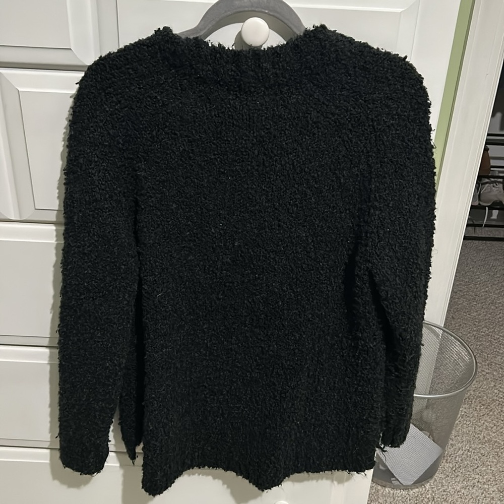 Universal Threads Sweater - Picture 3 of 3